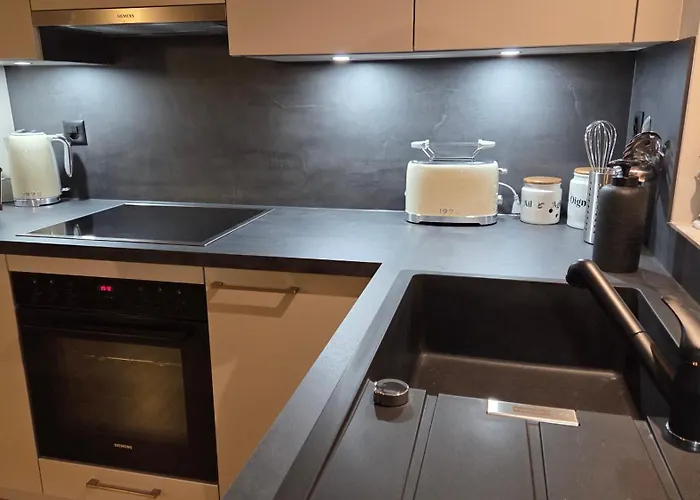 Ecureuil à - Portes Du Soleil *